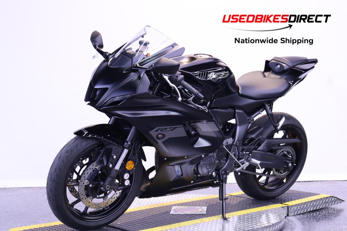 2025 YAMAHA YZF-R7