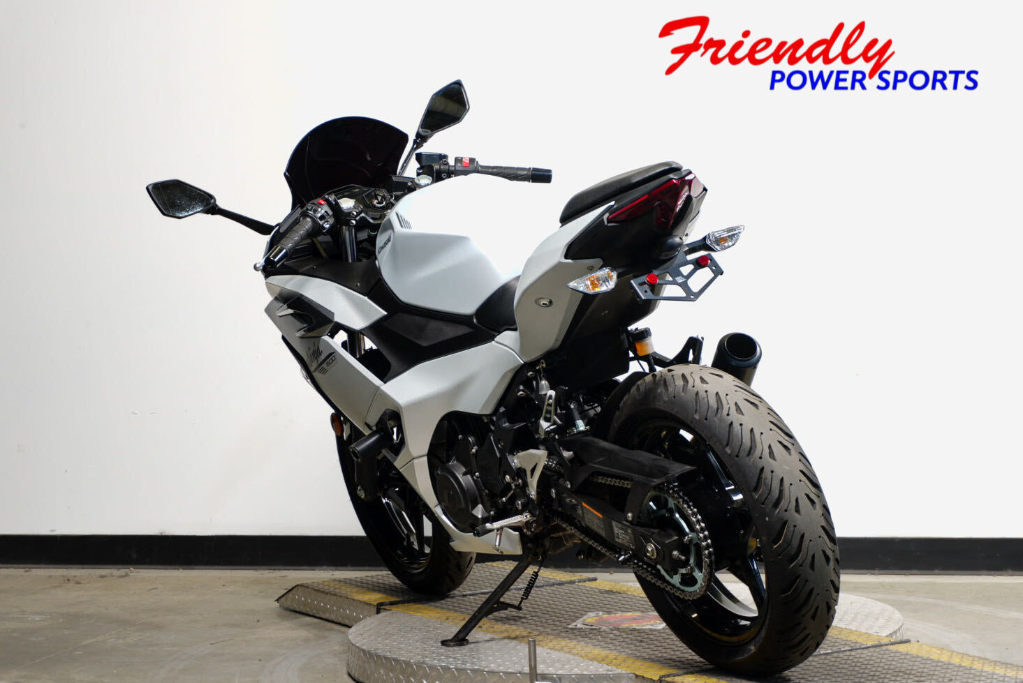 2025 KAWASAKI NINJA 500