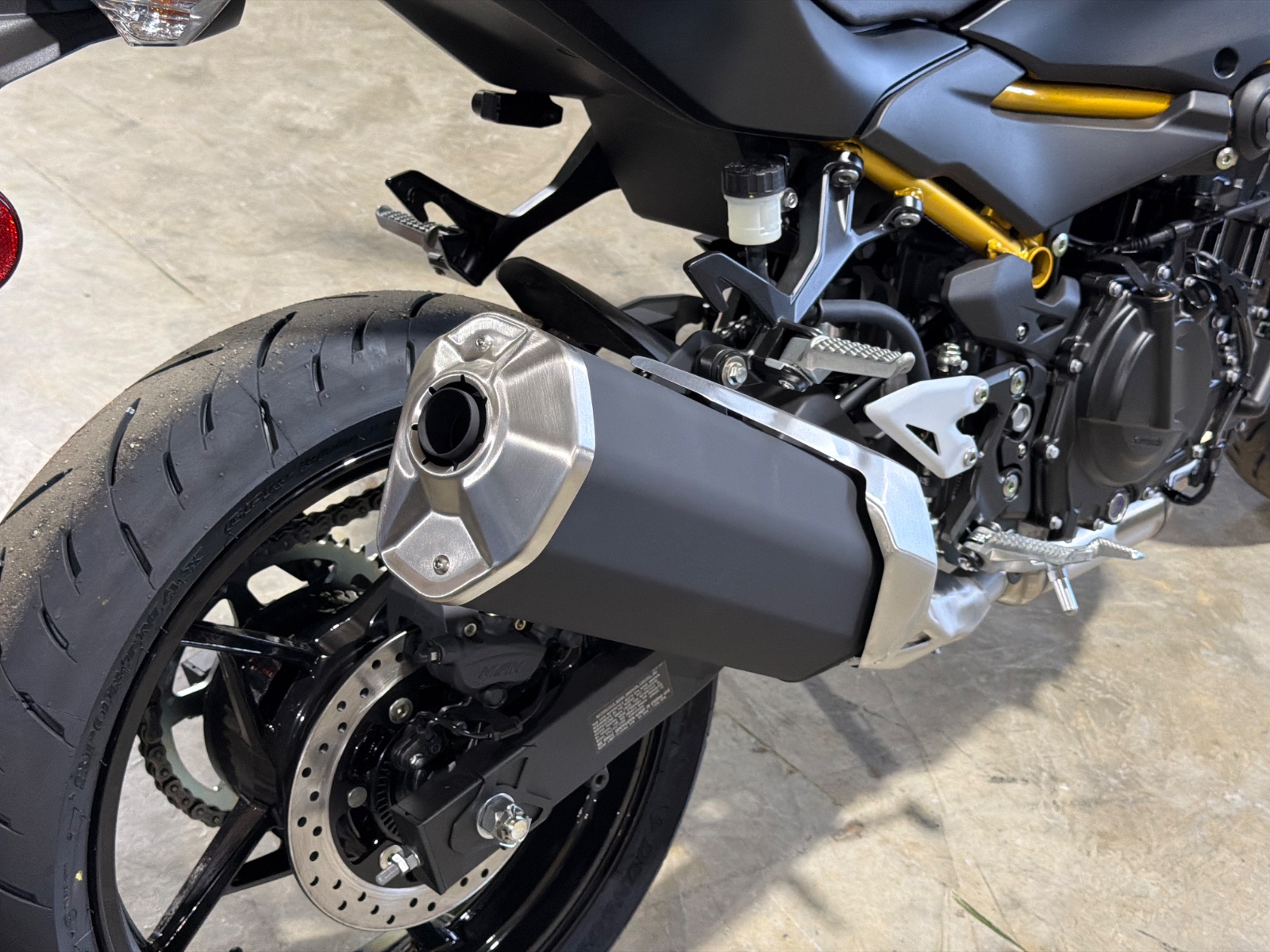 2026 KAWASAKI Z500 ABS