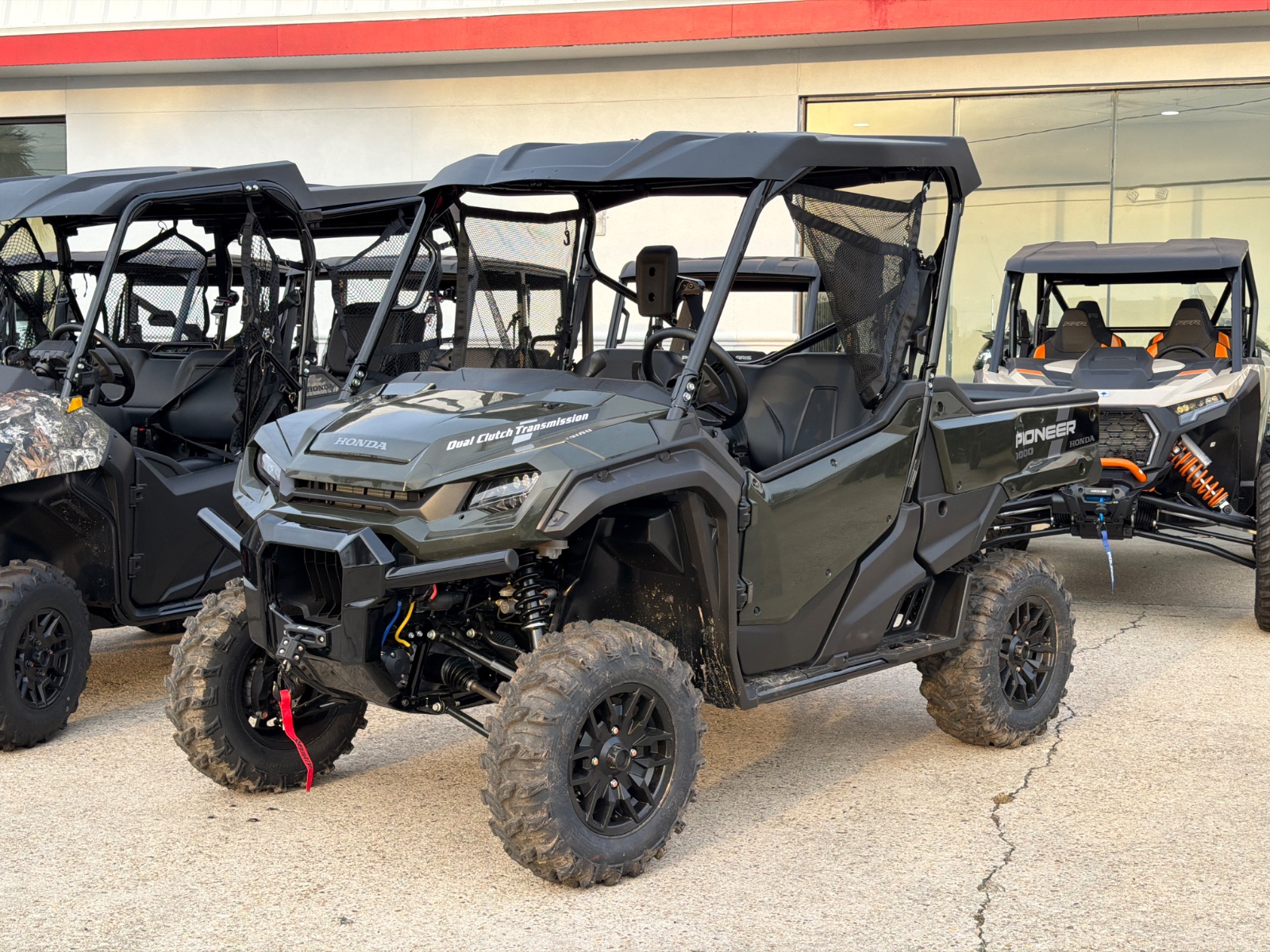 2025 HONDA Pioneer 1000 Deluxe