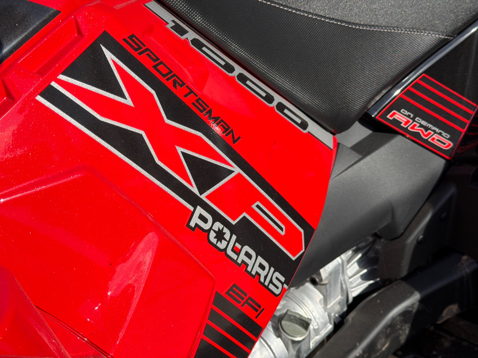 2026 POLARIS SPORTSMAN XP 1000 MUD ED INDY RED PEARL Mud Edition