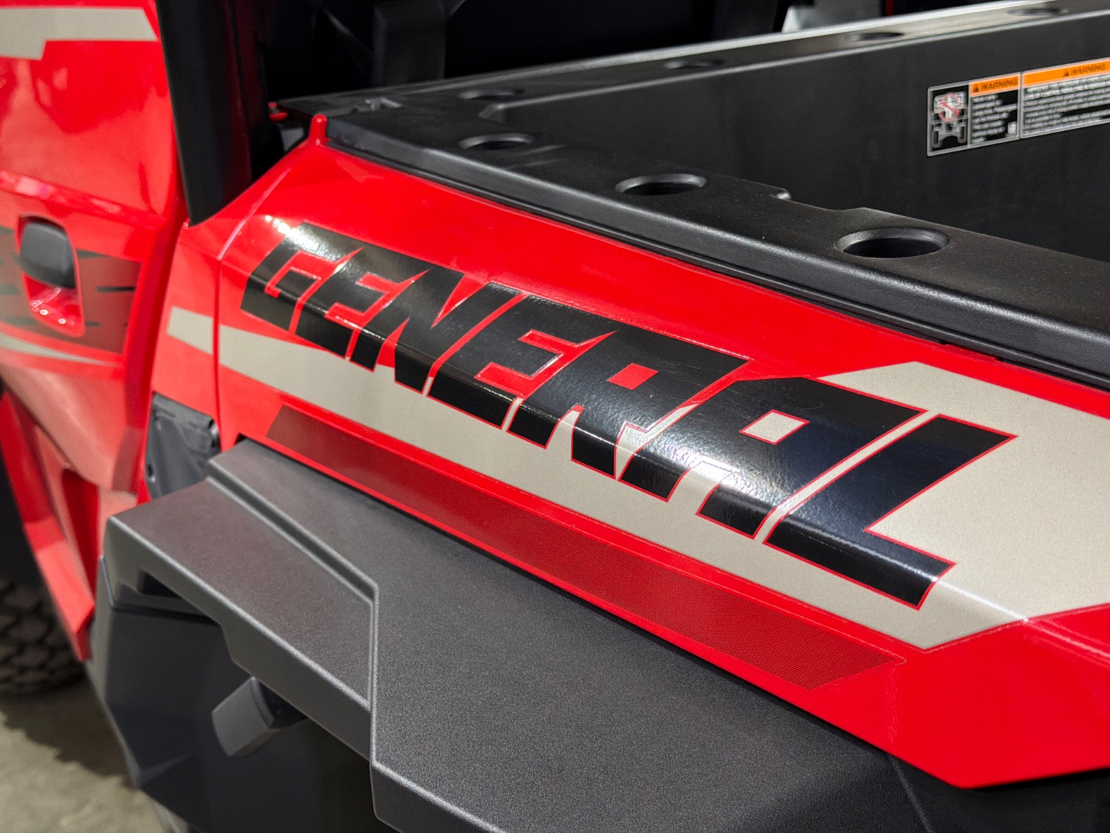 2025 POLARIS GENERAL XP 1000 ULTIMATE - INDY RED Ultimate