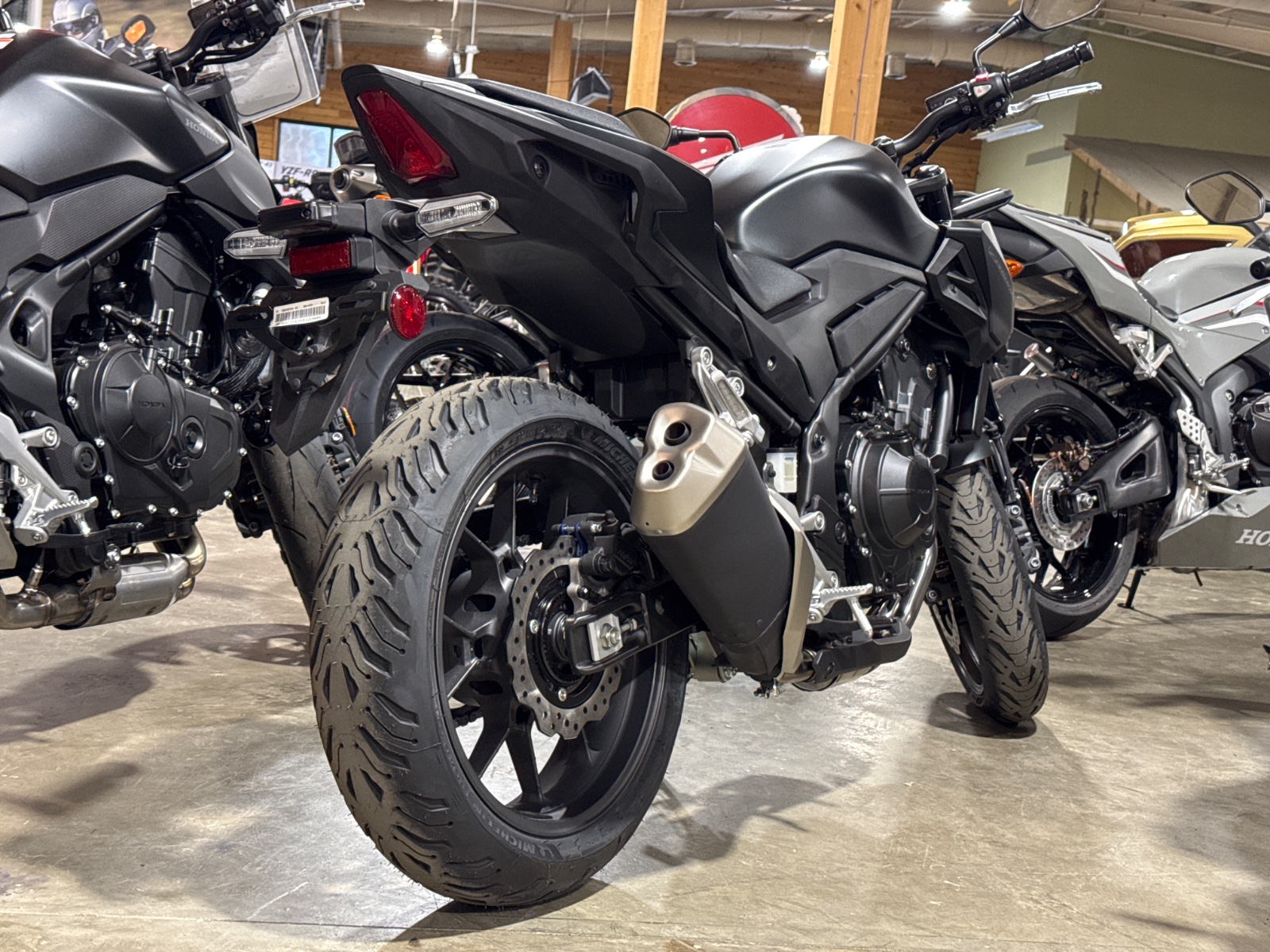 2025 HONDA CB500F ABS