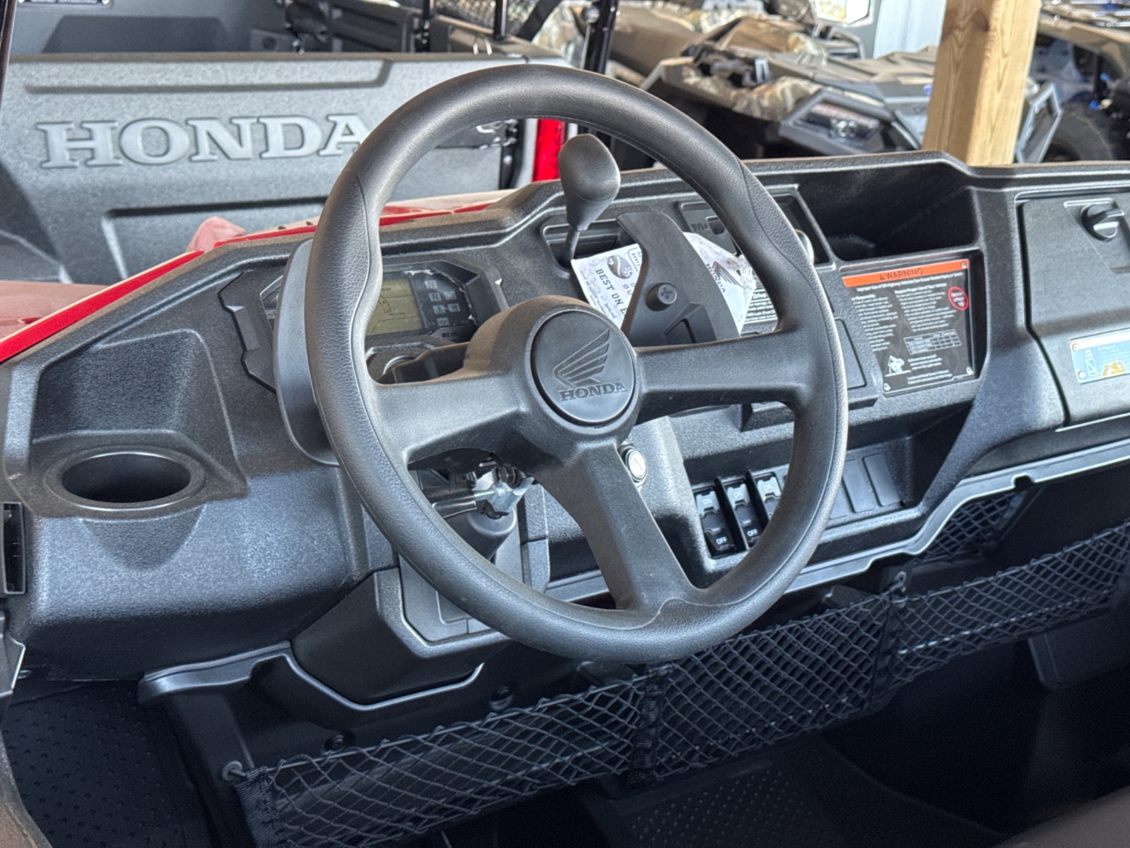 2025 HONDA Pioneer 1000-6 Crew Deluxe