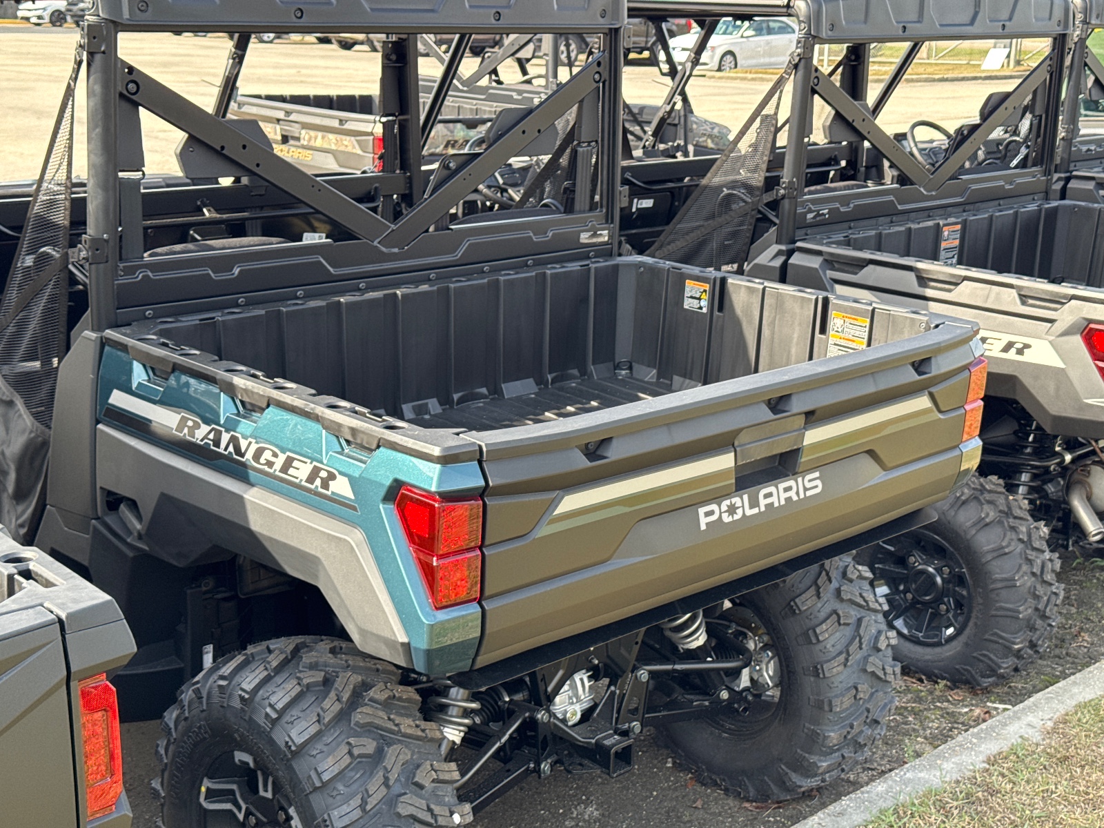 2026 POLARIS RANGER CREW XP 1000 PREMIUM BLUE  LAB Premium