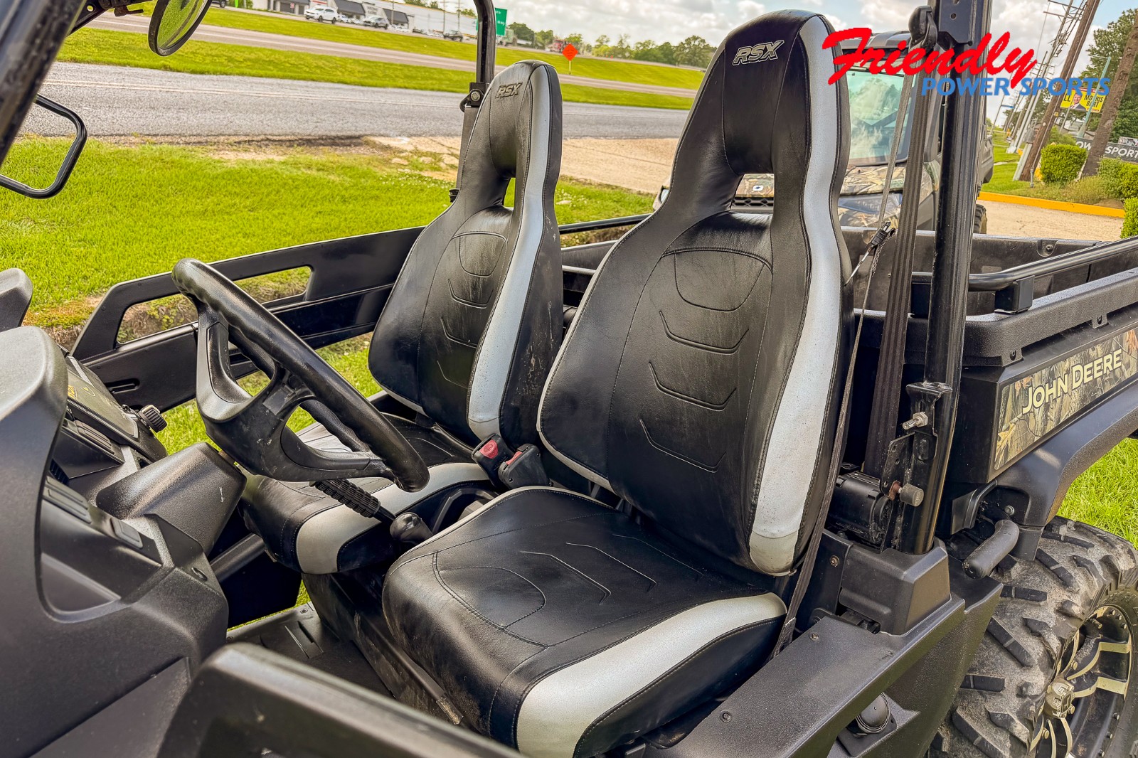 2016 JOHN DEERE GATOR RSX860i