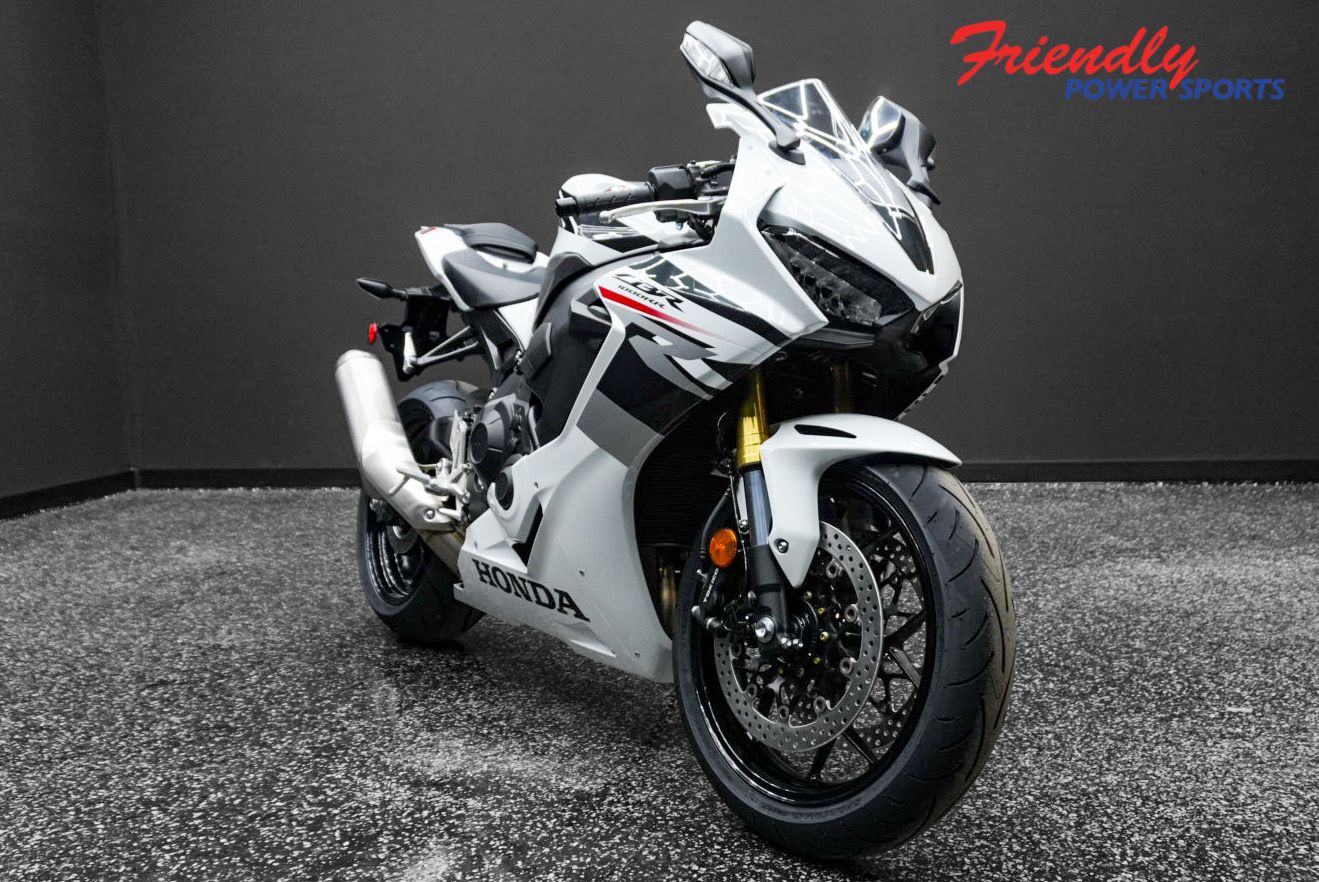 2027 HONDA CBR1000RR