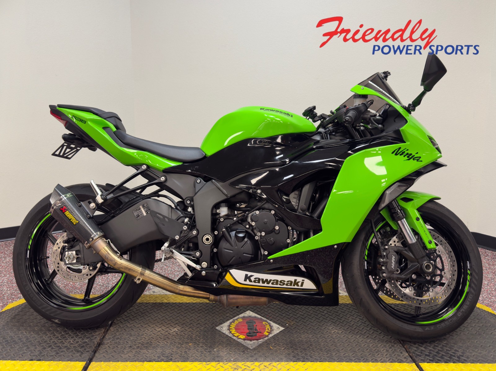 2025 KAWASAKI NINJA ZX-6R