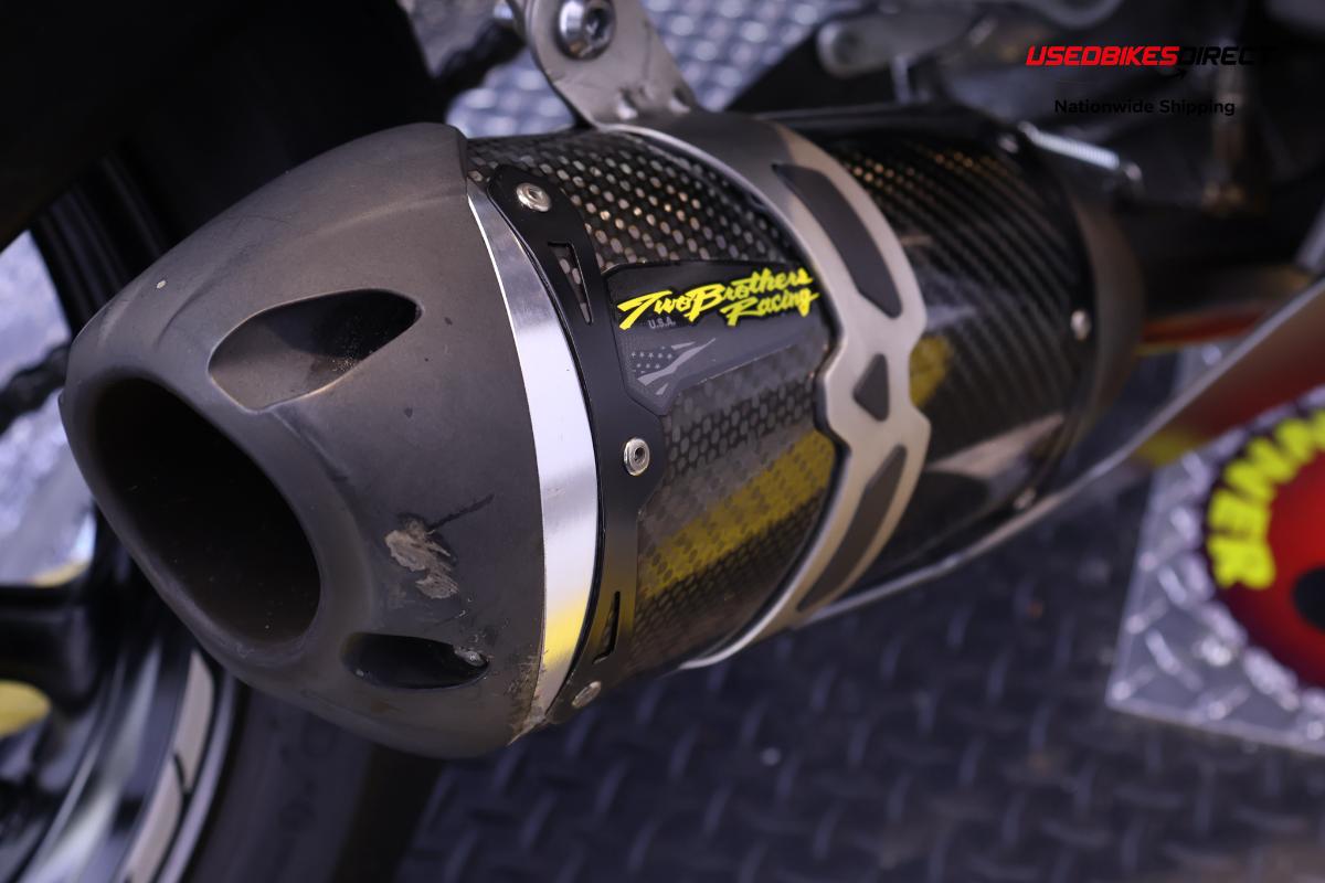 road rash on exhaust, road rash on rear tail, paint chip on side faring
