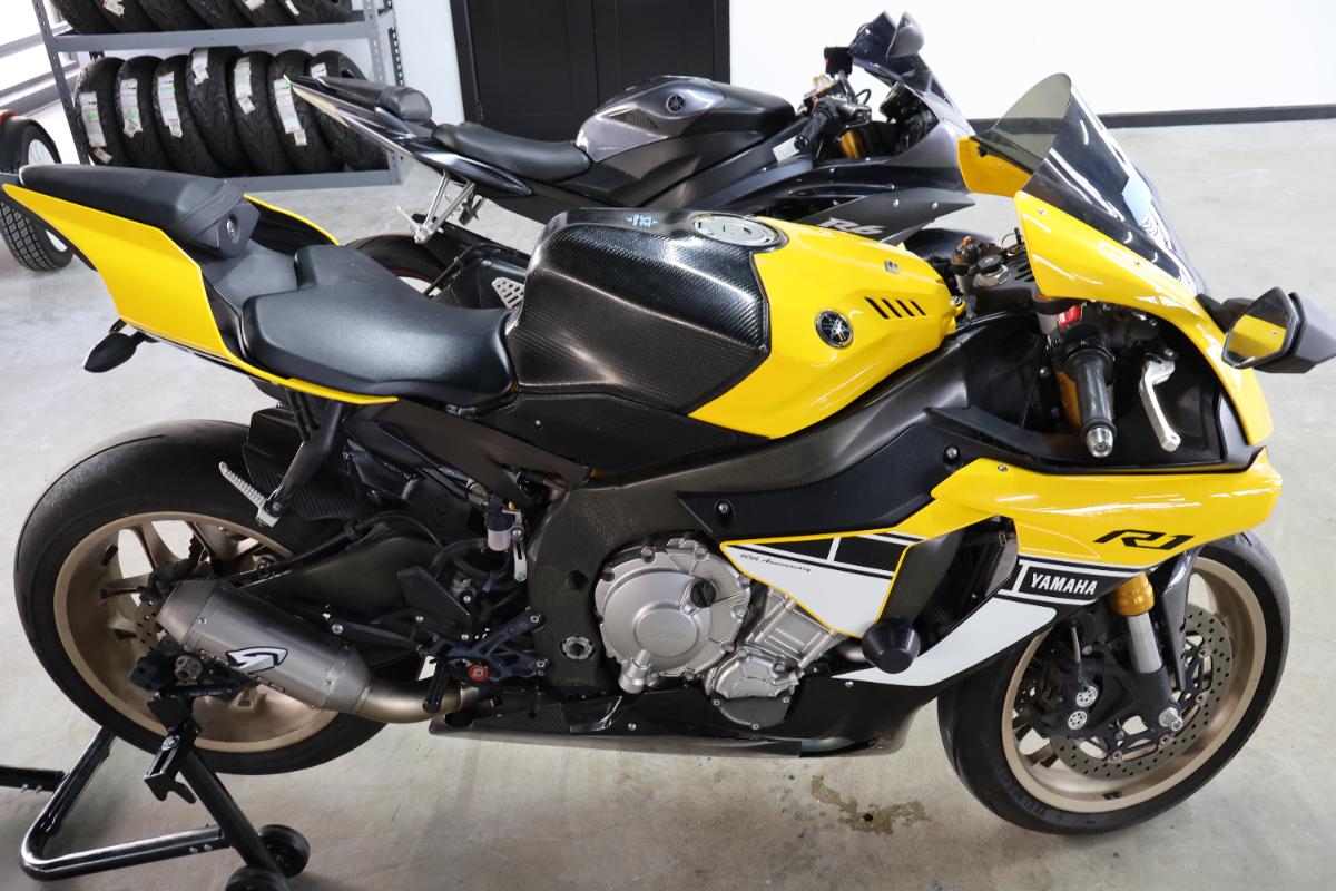2016 Yamaha YZF-R1