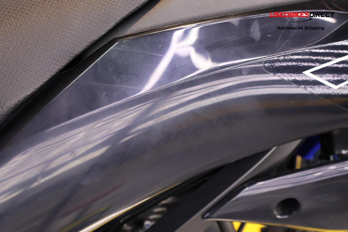Missing mirror, scratches on Plastics