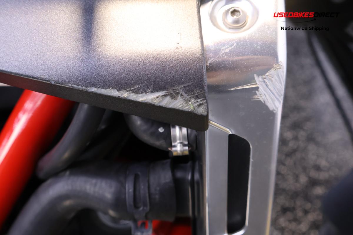 road rash on faring and rear peg, road rash on front guard, glue on turn signal