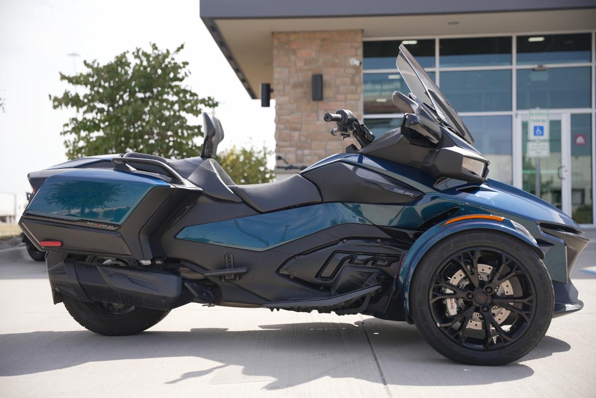 2024 Can-Am Spyder RT
