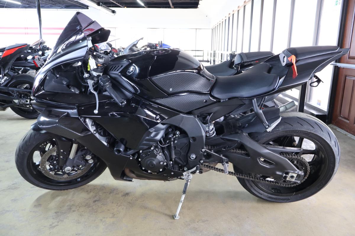 2021 Yamaha YZF-R1