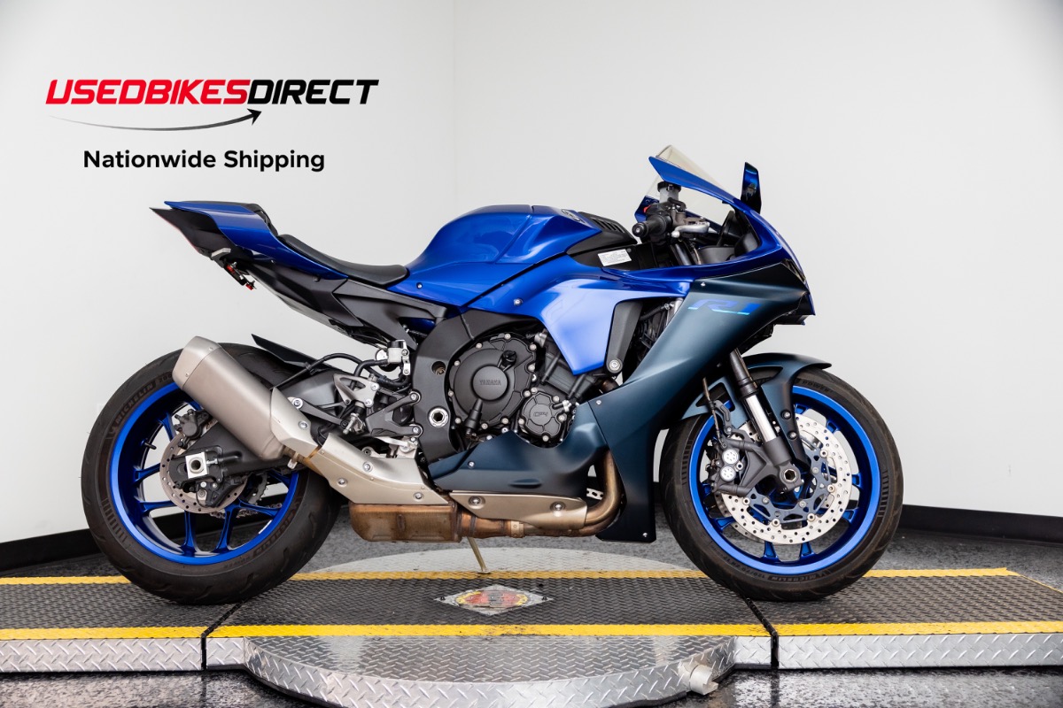 2022 YAMAHA YZF-R1