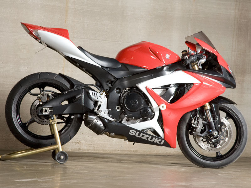 06-GSXR600-SLAYER-carbon.jpg