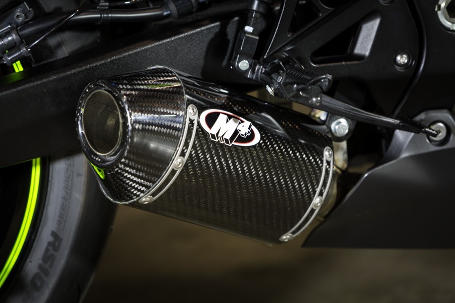 2017-GSXR-1000-FS-Carbon-SLAYER-detail2-900.jpg