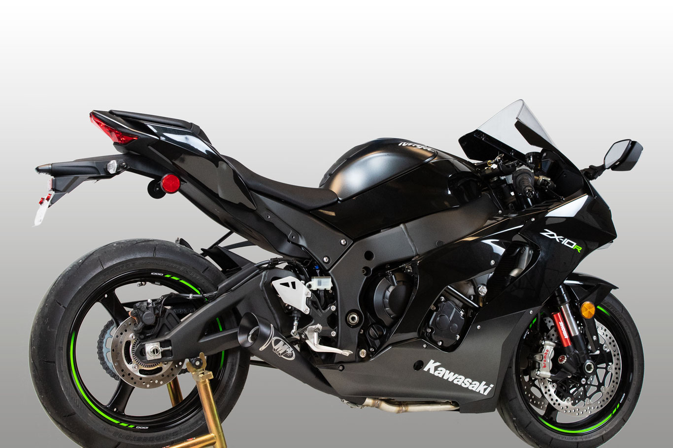 M4 GP19 TITANIUM FULL SYSTEM BLACK CANISTER - NINJA ZX-10R 21-25