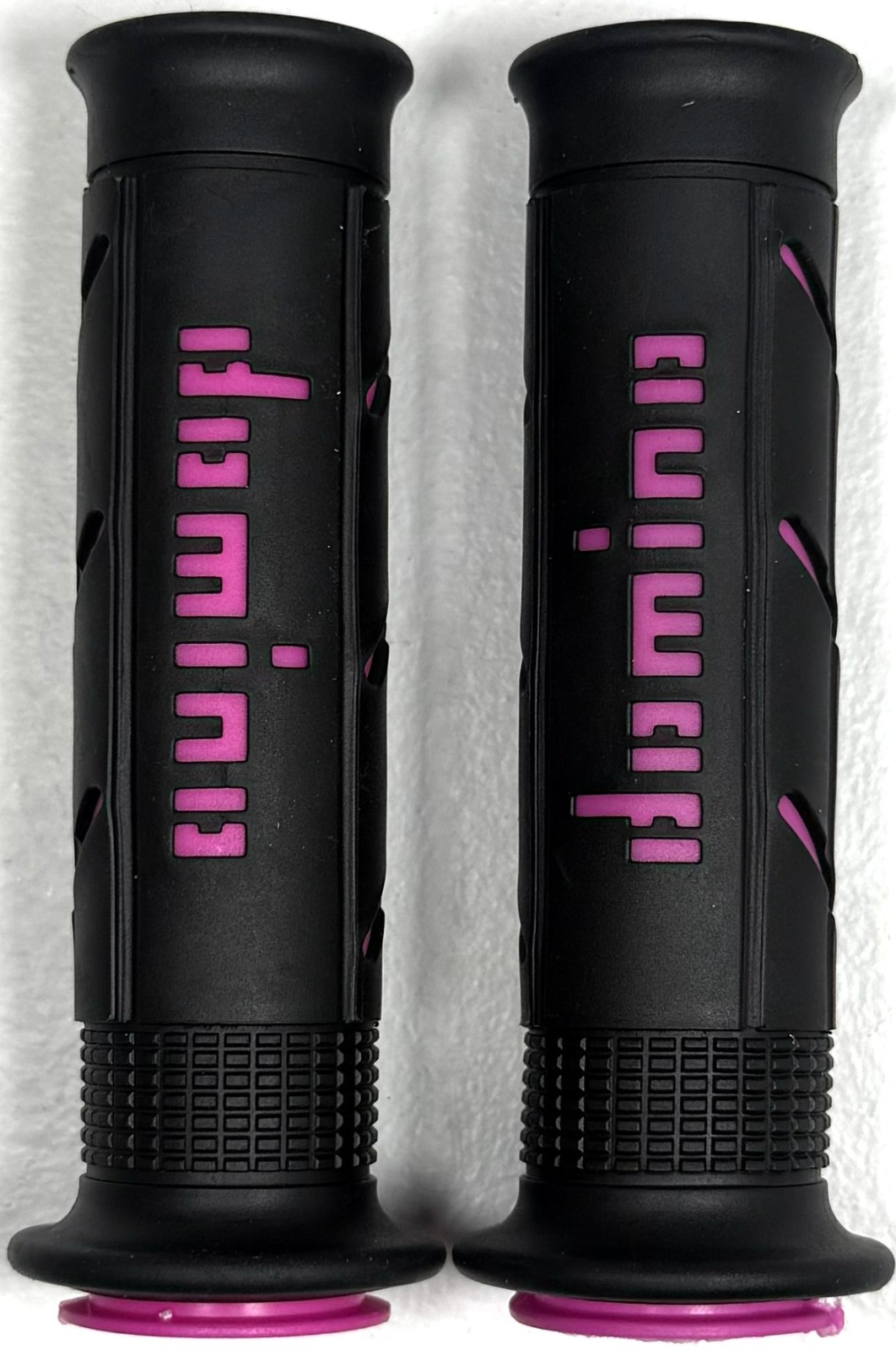 Domino XM2 Grips