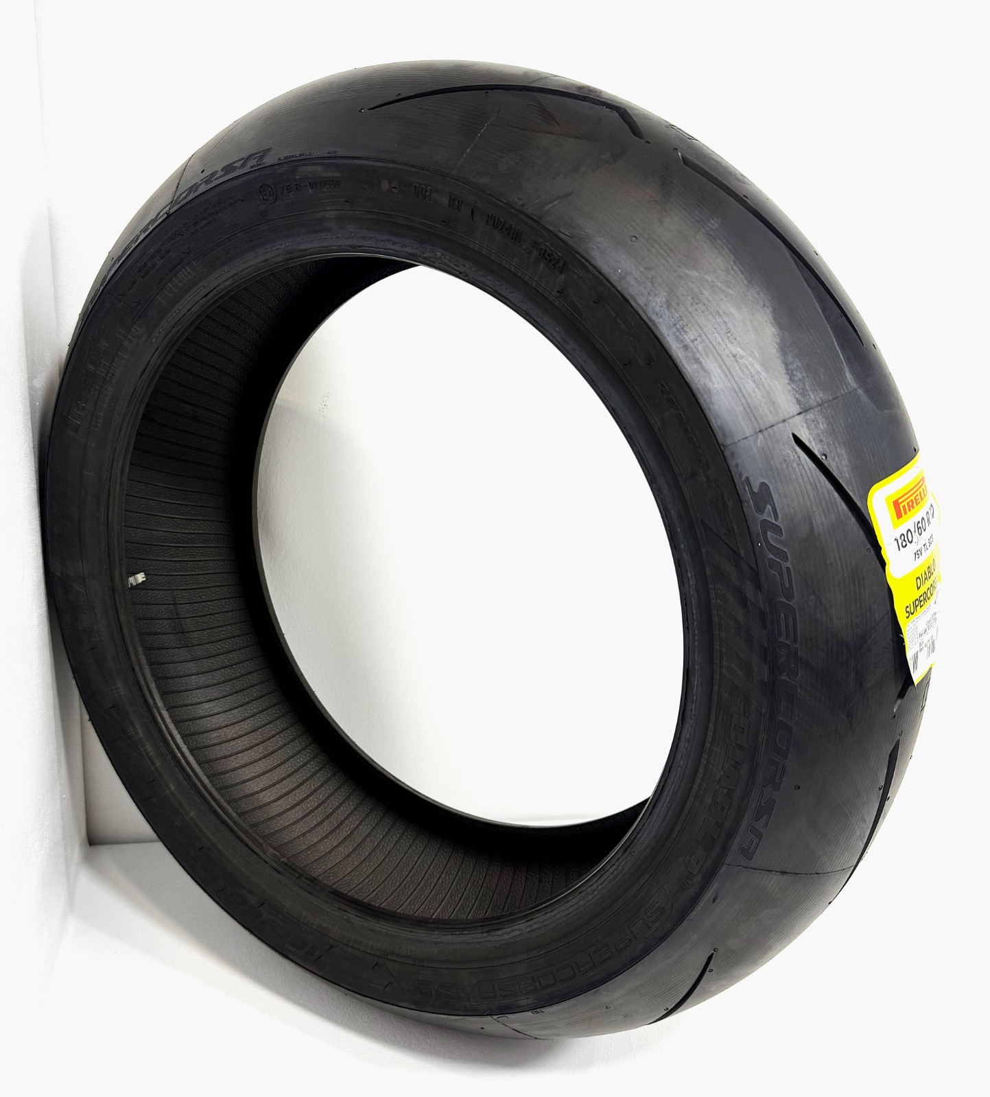 Pirelli 180/60 R17 -- Diablo Supercorsa SC-V4 Rear