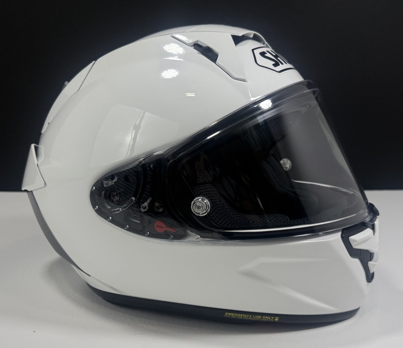 Shoei X-Fifteen White – Medium