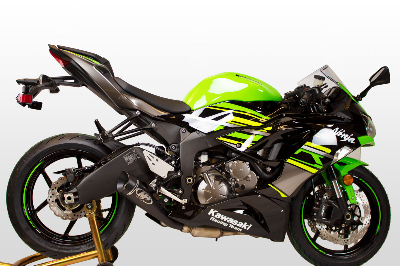 M4 GP19 BLACK SLIP ON - NINJA ZX-6R 09-25