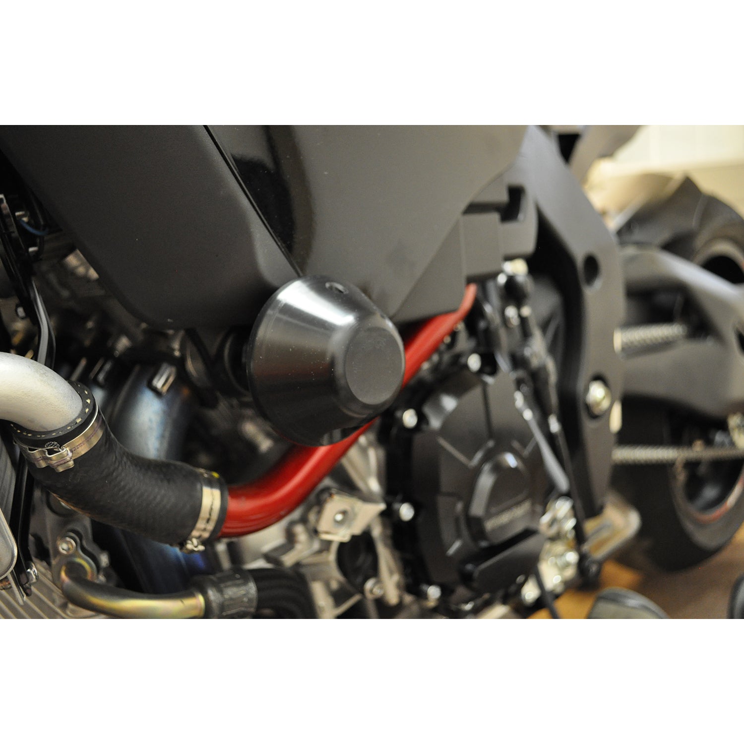 Yamaha R1 Frame Slider Kit w/ Domed Pucks