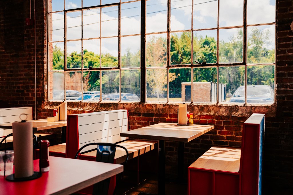 The Franklin, Tennessee, Restaurant that Inspired Hattie B’s Hot Chicken