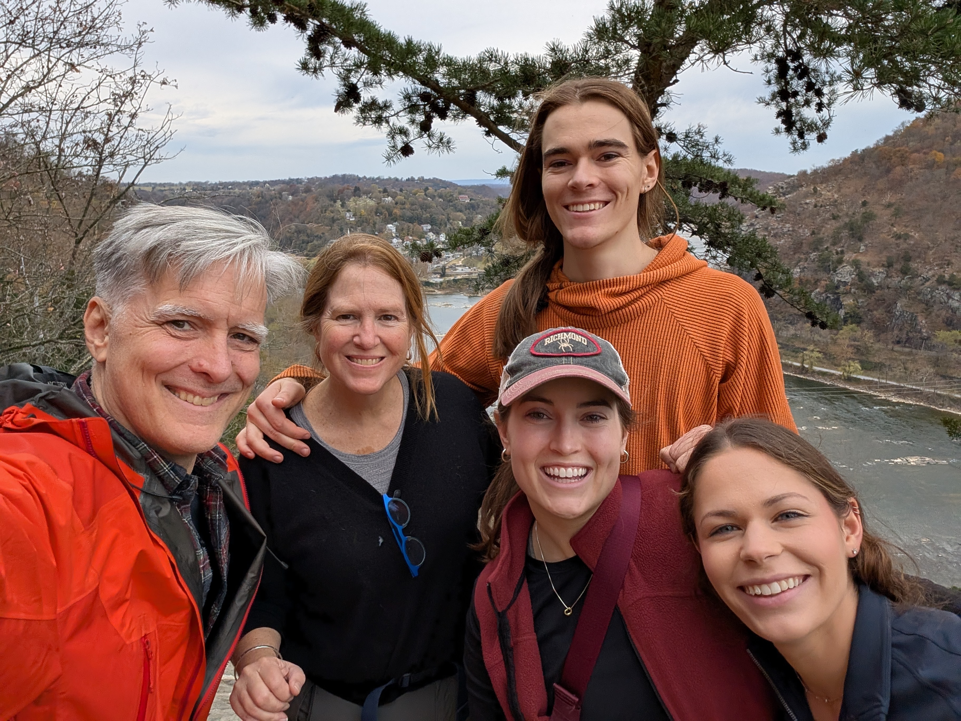 PXL_20241110_185235726