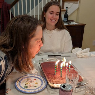 PXL_20241128_232037087