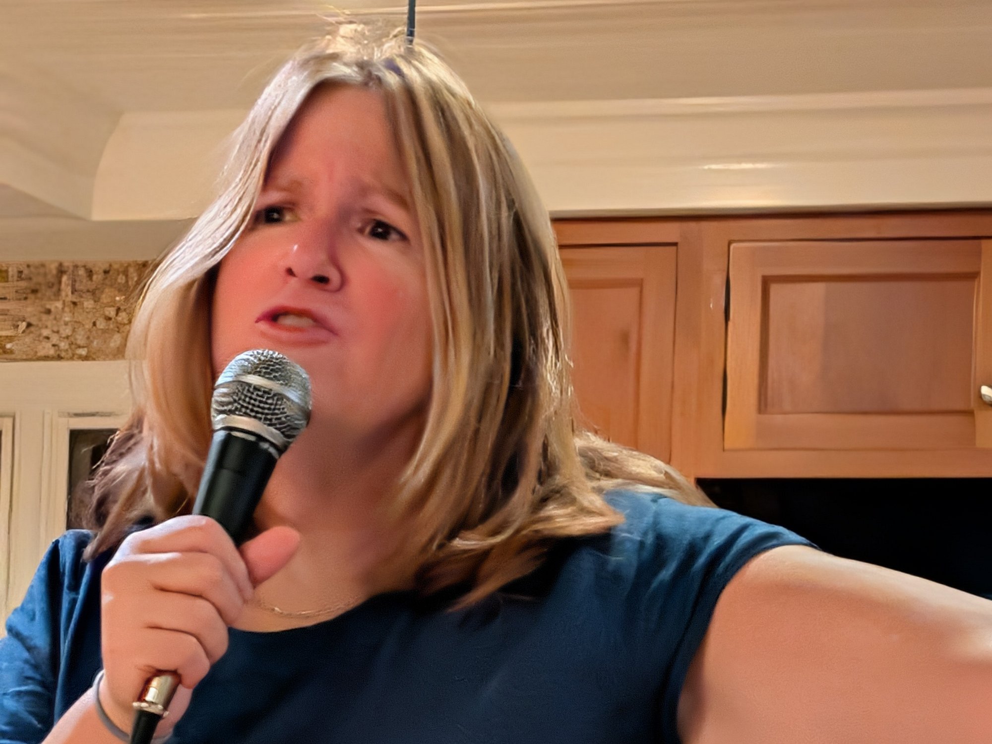 PXL_20251012_233038310