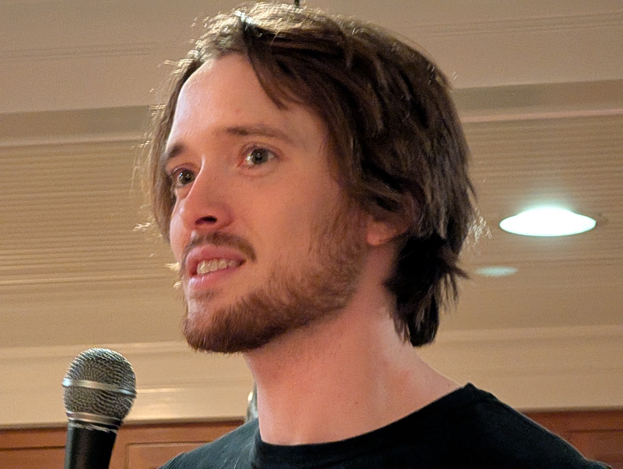 PXL_20251012_233500030