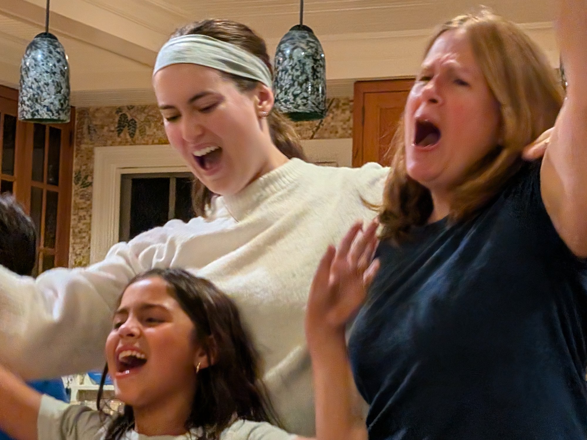 PXL_20251012_234836699