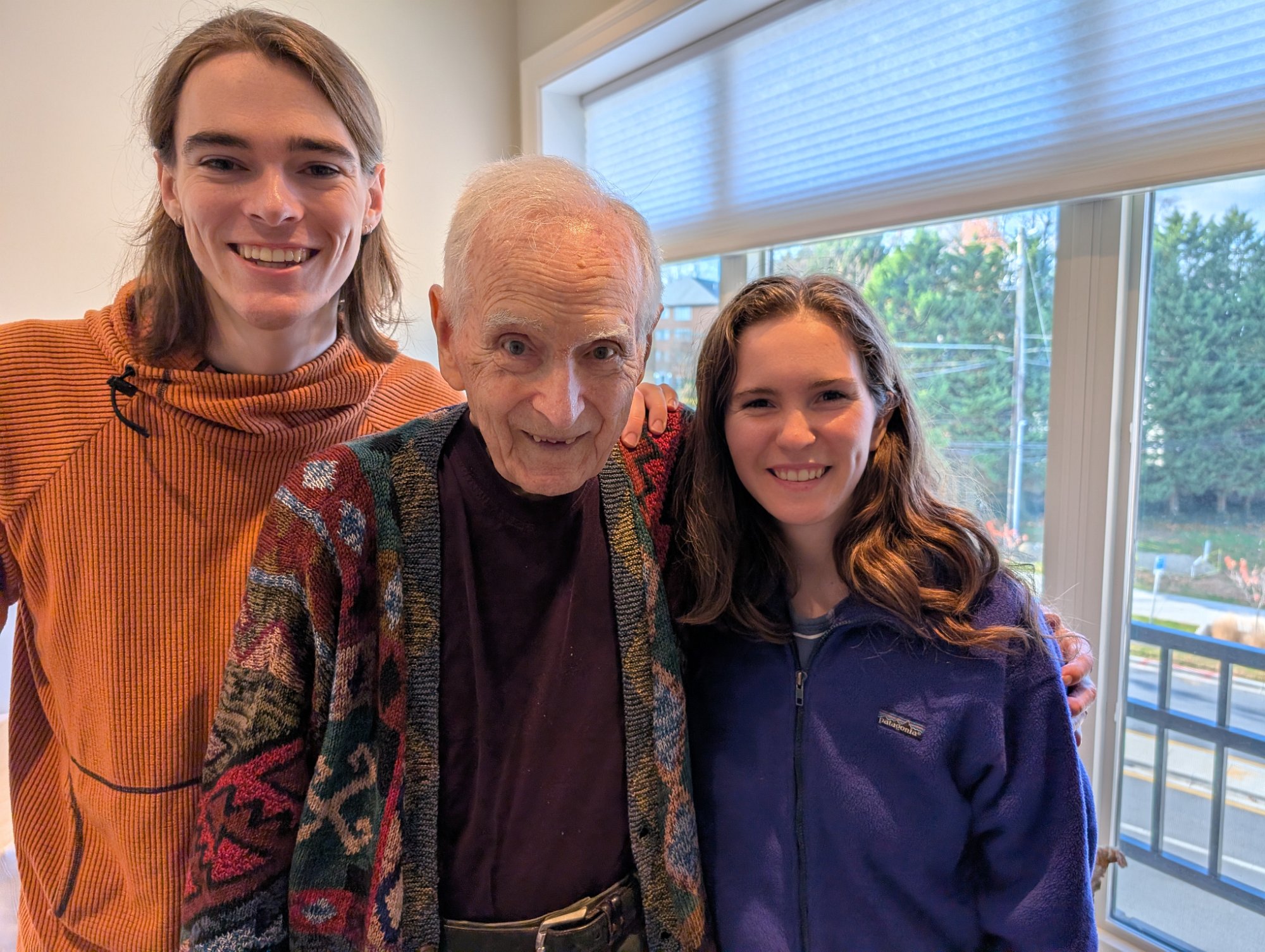 PXL_20251122_185438353