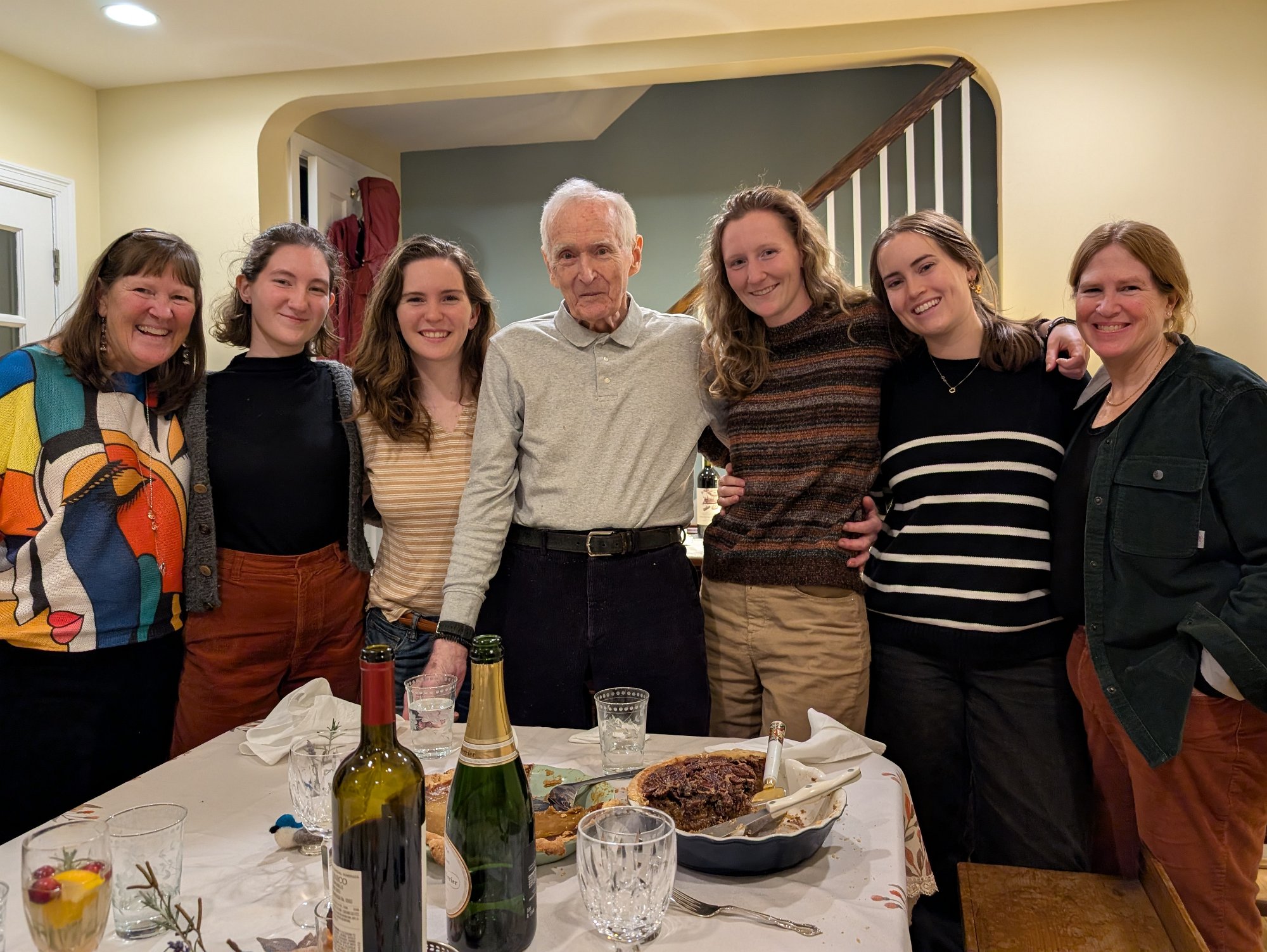 PXL_20251128_001629904