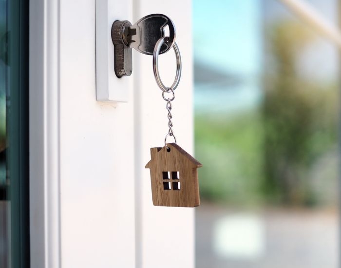 Considering selling your home to investors in Houston? Here's what you need to know.