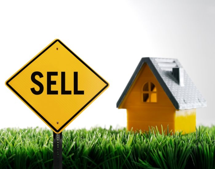 Where can I find cash home buyers in Houston?