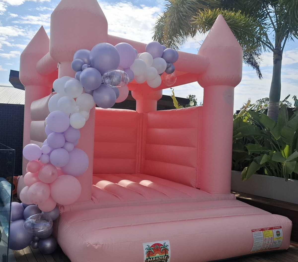 Jumping Castle & Balloon Garland Package thumbnail 1