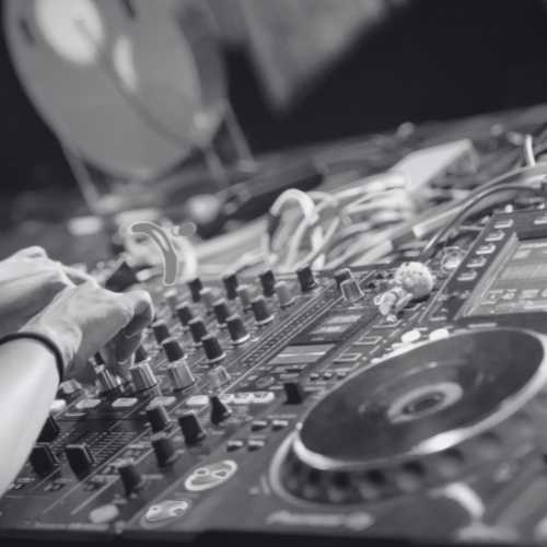 DJ thumbnail 3