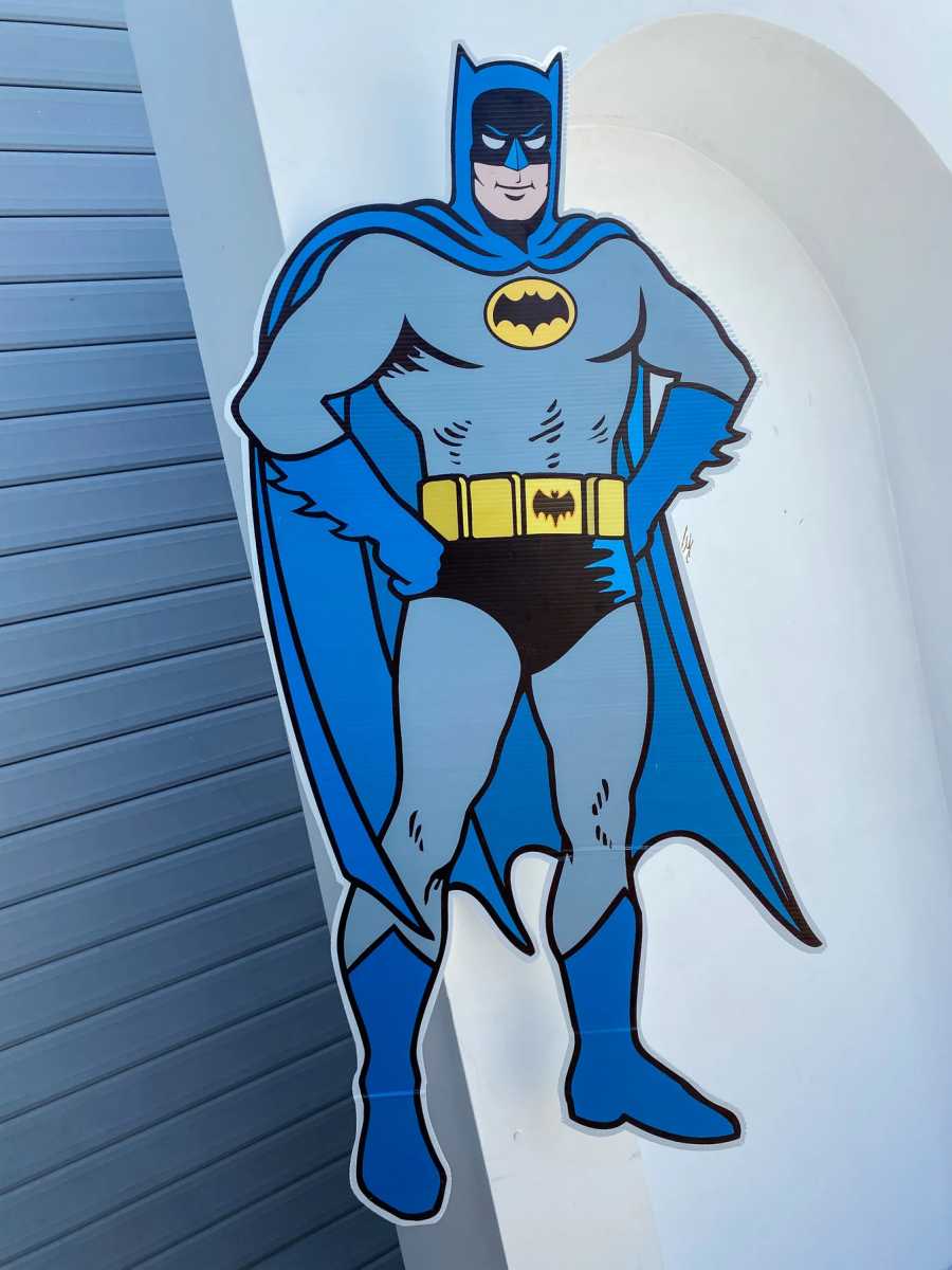 Batman Cut Out thumbnail 1