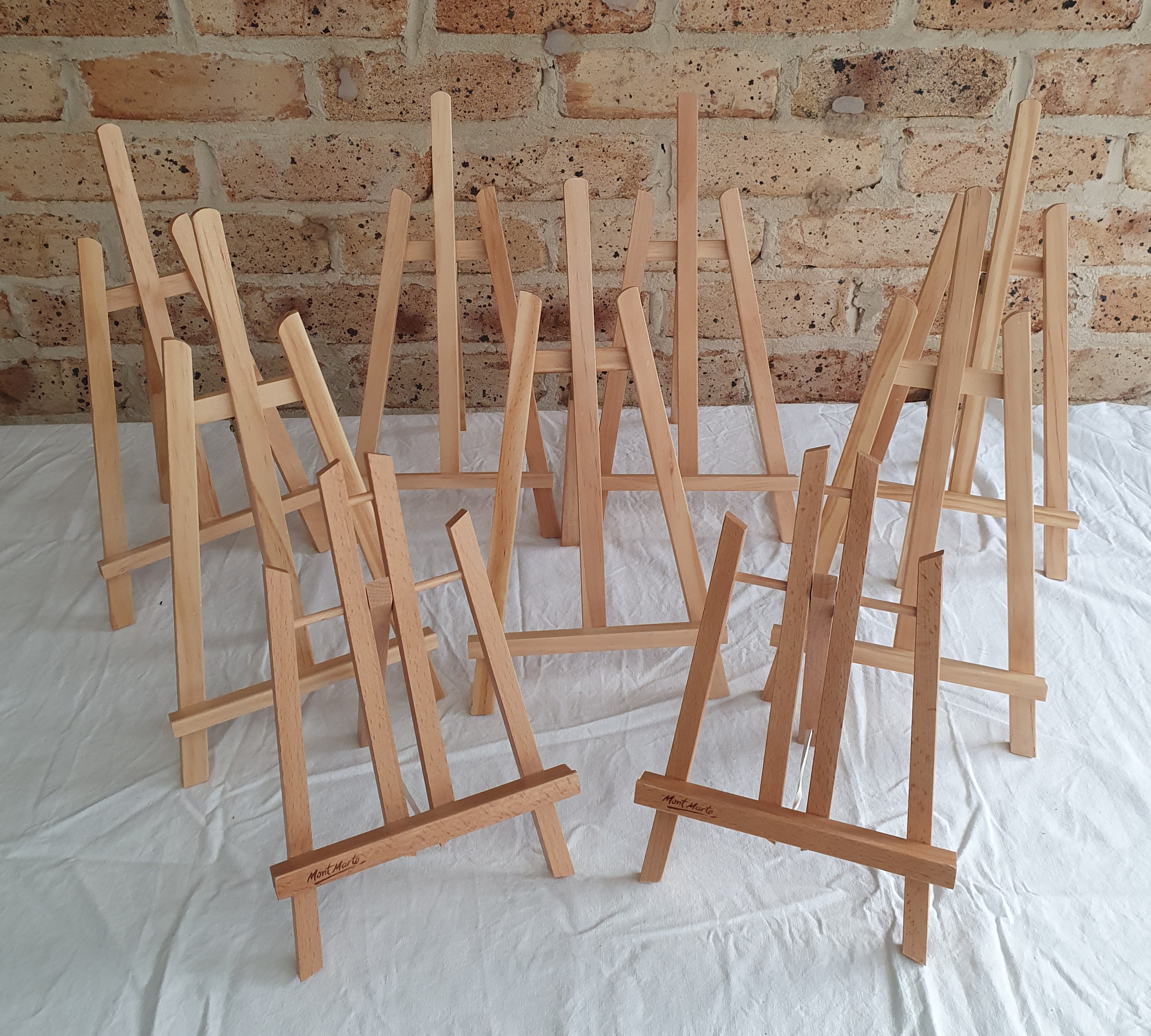 Easel