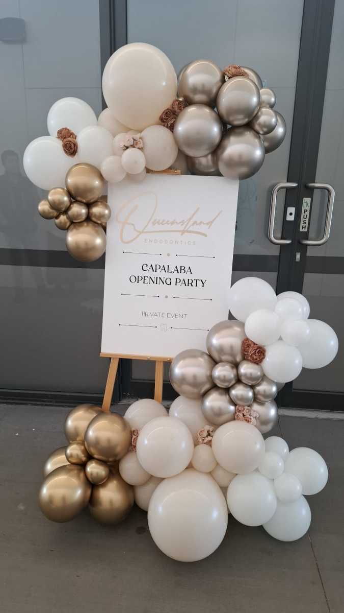 Personalised Sign and Balloon Garland thumbnail 2
