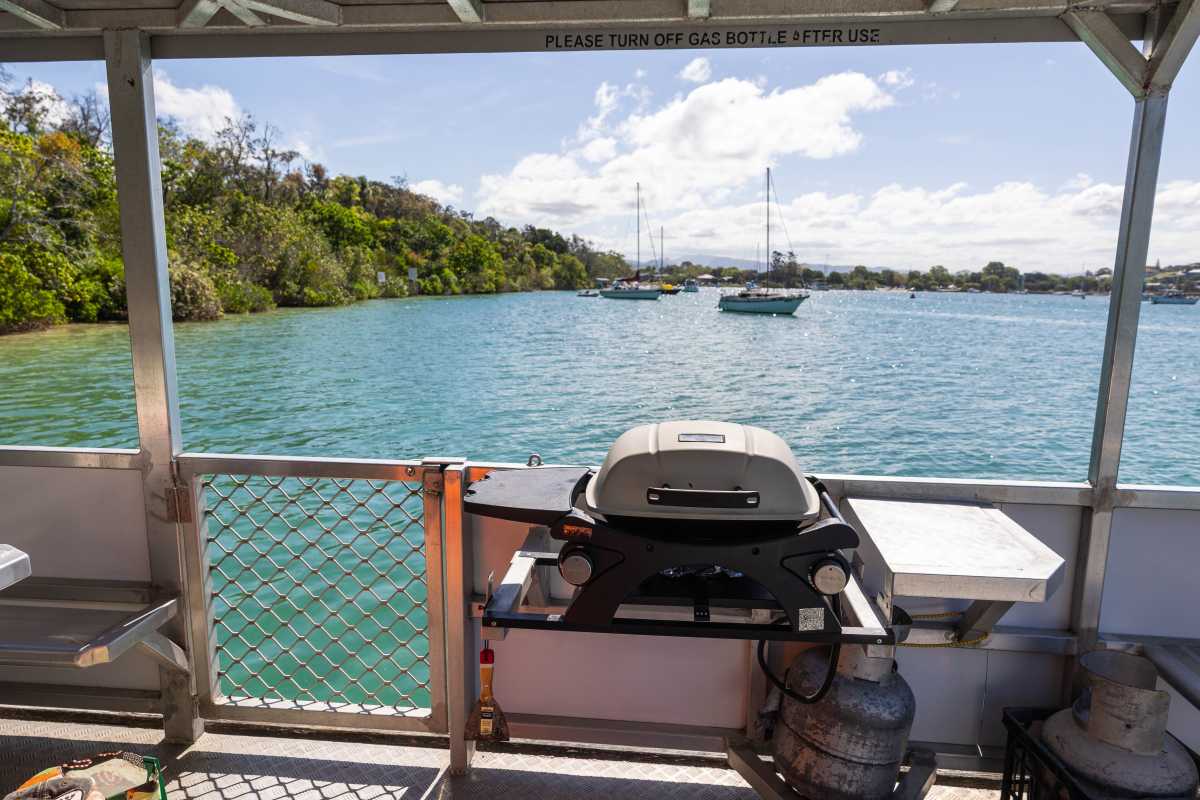 BBQ BOAT DAY HIRE - 12 people max (Weekend/school holidays) thumbnail 3