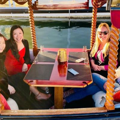 Gondola Dinner Cruise for 4 thumbnail 3