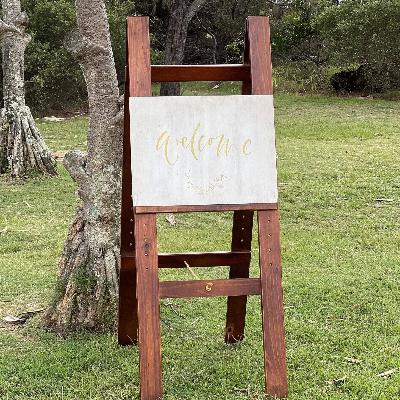 Dark Timber Easel