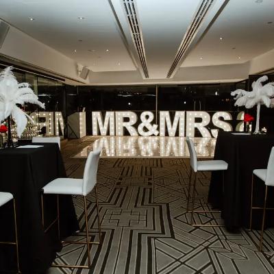 MR & MRS Light up letters thumbnail 4