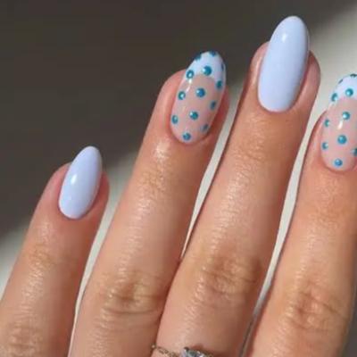 blue  dots nail