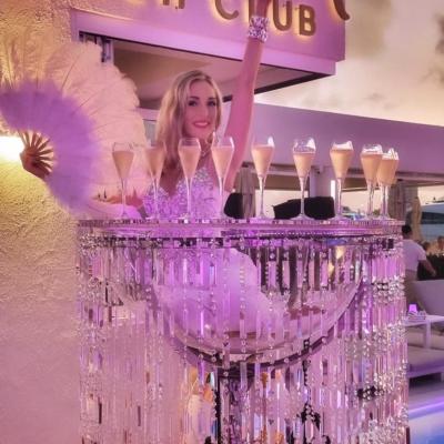 Giant Martini Glass thumbnail 4