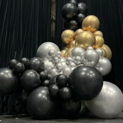 Lux Noir Balloon Garland 2m thumbnail 2