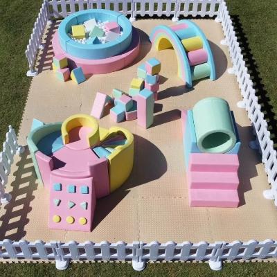 Deluxe Soft Play + Kids Bubble House thumbnail 3